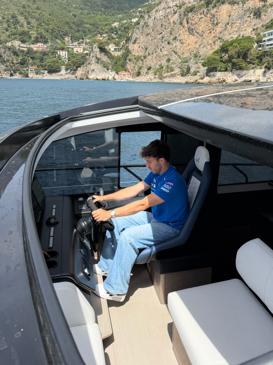 AlpineF1Team's tweet photo. https://t.co/GlQeOlWndx