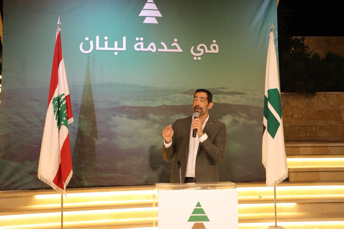 EliasHankach's tweet photo. خلال عشاء قطاع الجبل الثاني في إقليم المتن الكتائبي: "سنواصل النضال من أجل بناء وطن على قدر طموحات أبنائنا وصناعة مستقبل يليق بأحلامهم". https://t.co/IxRXwv4dk5