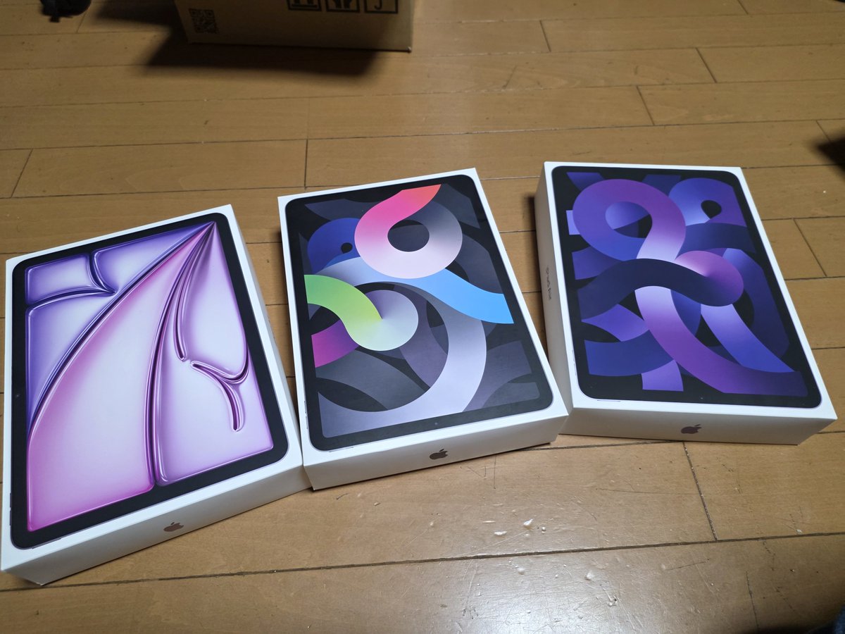 minorinff7ec's tweet photo. エバクラやるために買った歴代のiPad Air
最新型は旦那が使うというので店舗と同じ価格で。
残りの2台は火曜日に上の子が店舗まで持っていく
Steamでやってるからこっちはサブで使ってた。エバクラサ終したら使わないから。
ソシャゲはもう勘弁だわ😅
今までで一番お金使いました。
まだ終ってないが https://t.co/yapAZJn9Oy