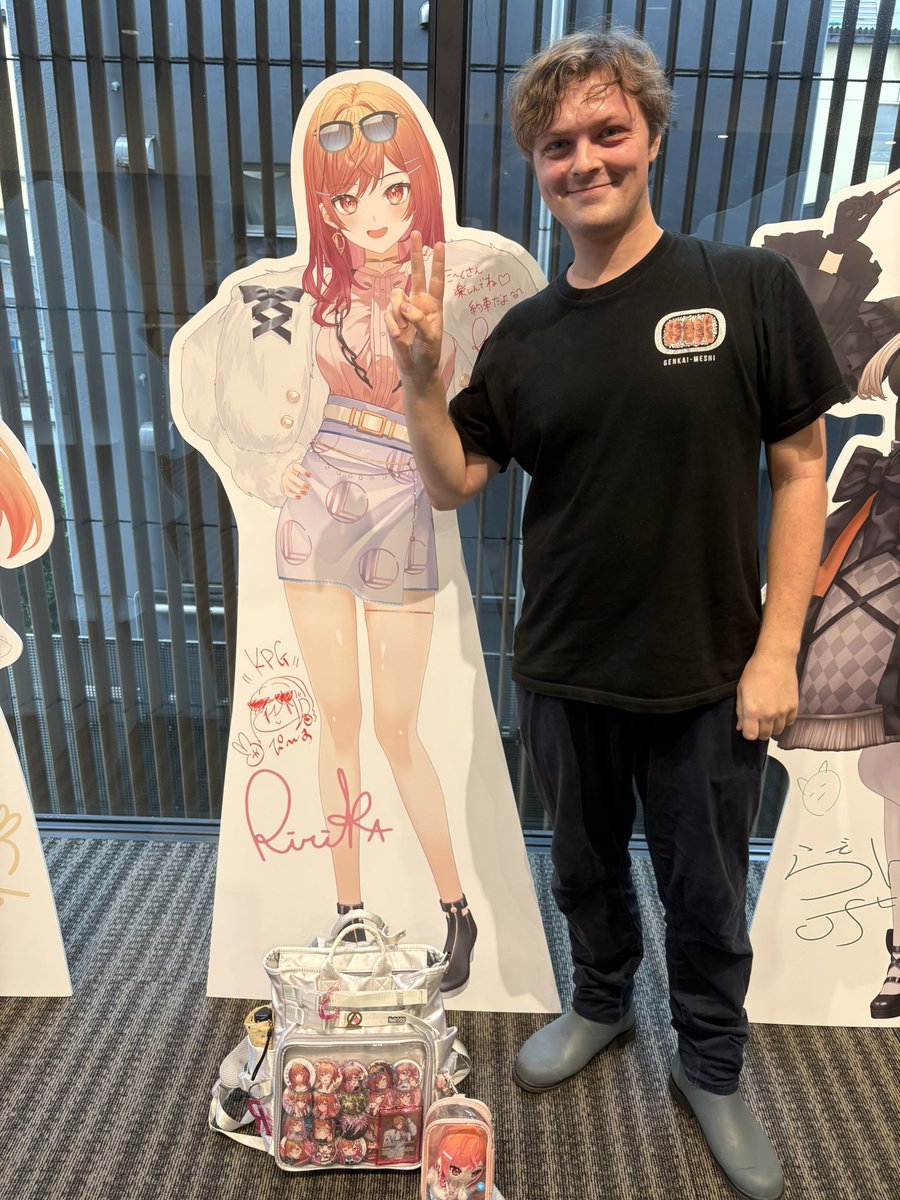 currybread_'s tweet photo. What a whirlwind meeting Ririka! She was so cute and nice it made my year 🥹 一所懸命日本語で愛を伝えた、嬉しい❣️そして投げキスを貰った、天国に行きます😇 thanks to all the cool glossers I chatted with today it was so much fun!! #ReGLOSS3周年おしゃべりフェス https://t.co/i1VyQq3Xxx