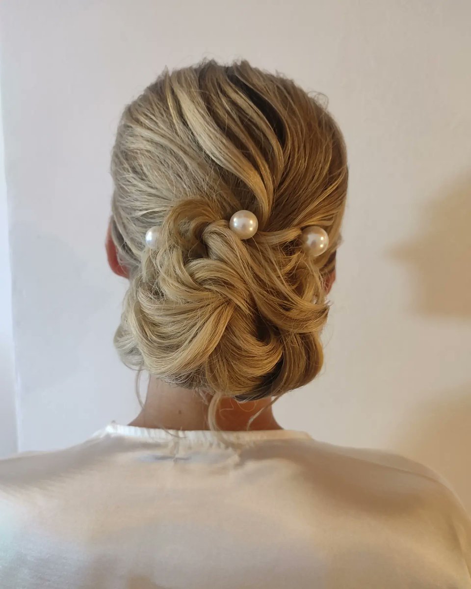 EvalynBrelo7's tweet photo. Bride 🕊️🤍🕊️
@masha_hairsalon https://t.co/2sw5RvBL4g