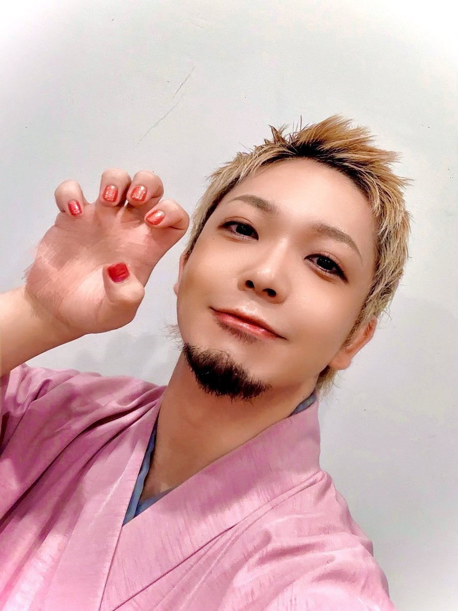 MasayaFukunishi's tweet photo. 「#京まふ2026」のTVアニメ『東京リベンジャーズ』スペシャルステージ登壇done🔥会場に来てくれたみなさん、配信でご覧のみなさんありがとうございました！

楽屋からスタッフさんの関西弁につられてたので折角なのでそのまま出ましたがいかがでしたか⁉️初京まふ＆着物新鮮に堪能しました！おおきに〜 https://t.co/TNxZ9HLx6J