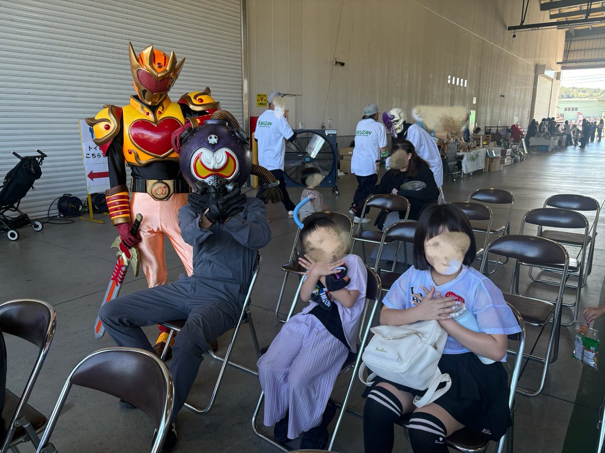 1201r0506i's tweet photo. 久しぶりのミマダインショー🤗
パワーチャージさせてもらったぁ💪😭✨️
今日は四天王がなかなかパワフルだった！
ステージ(トラック)揺れてたよ🤣
ネガダイン様もミマダインもみんな、久しぶりにあえて嬉しかった🥹！ https://t.co/zwbHlOi3LW