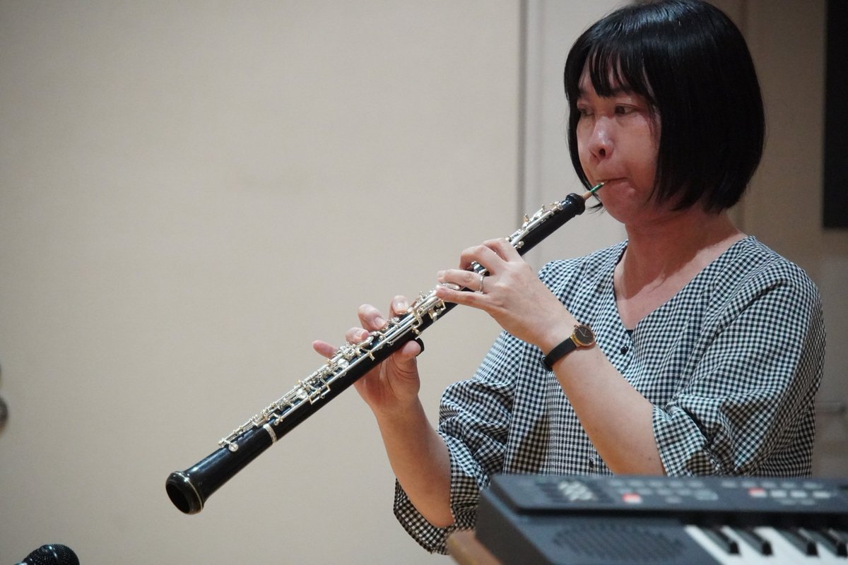 Hh_WindEnsemble's tweet photo. 東広島ウィンドアンサンブルです🎶

本日はバンフェス本番前最後の練習で、団員一同緊張感を持って練習に挑みました。

指揮の小川先生のアイディアで、本番同様、ソロを受け持つメンバーはマイクを通して練習したり、ホールを想定してブレスを意識したり等、 https://t.co/h5ketNOFrX