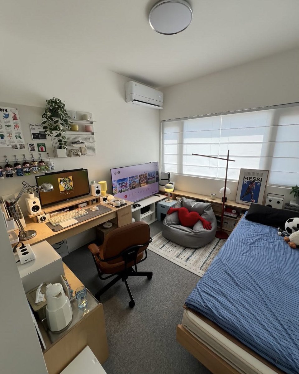 GentlemenLegacy's tweet photo. Build a space that makes you want to sit down, lock in, and get something done. https://t.co/zkK5Qkxzbu