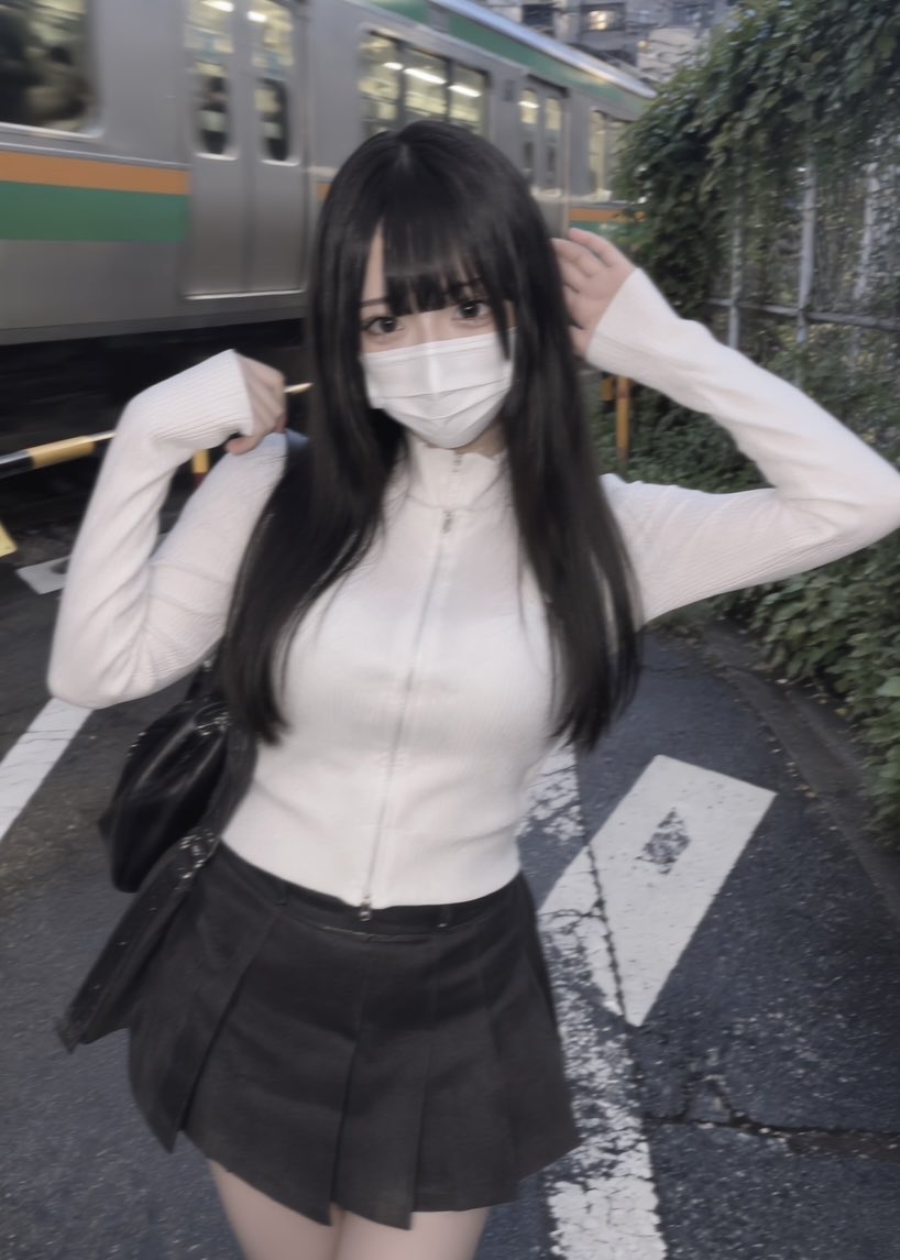 nene_mon7's tweet photo. 変なこと言っちゃいます！！
電車より早く走ってみたい！！笑笑 https://t.co/gzF7fs6hbz