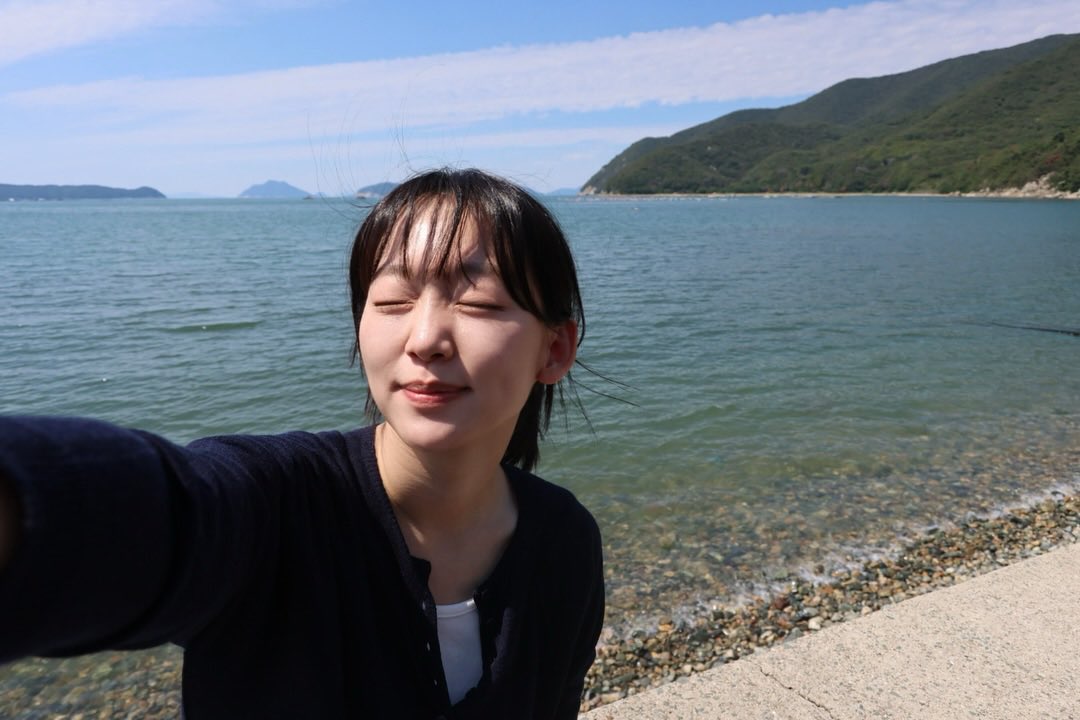 ciabyscene's tweet photo. [20.09.26] jinkijoo ig update

2m tall
🐟 saw a flying fish
let’s go 🏝️
the beginning of black bean

#JinKiJoo #진기주 #SleepingDoctor #슬리핑닥터 https://t.co/NwtFw6qh2j