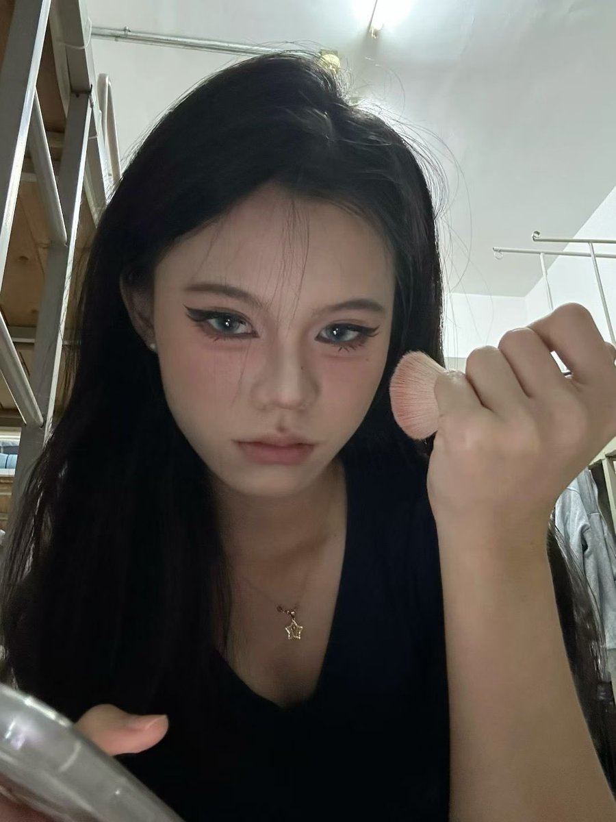 AdamsBerna38780's tweet photo. 在校女大，谁想和我约炮… #处女 #女高 #女大 https://t.co/N7lrZXumN1