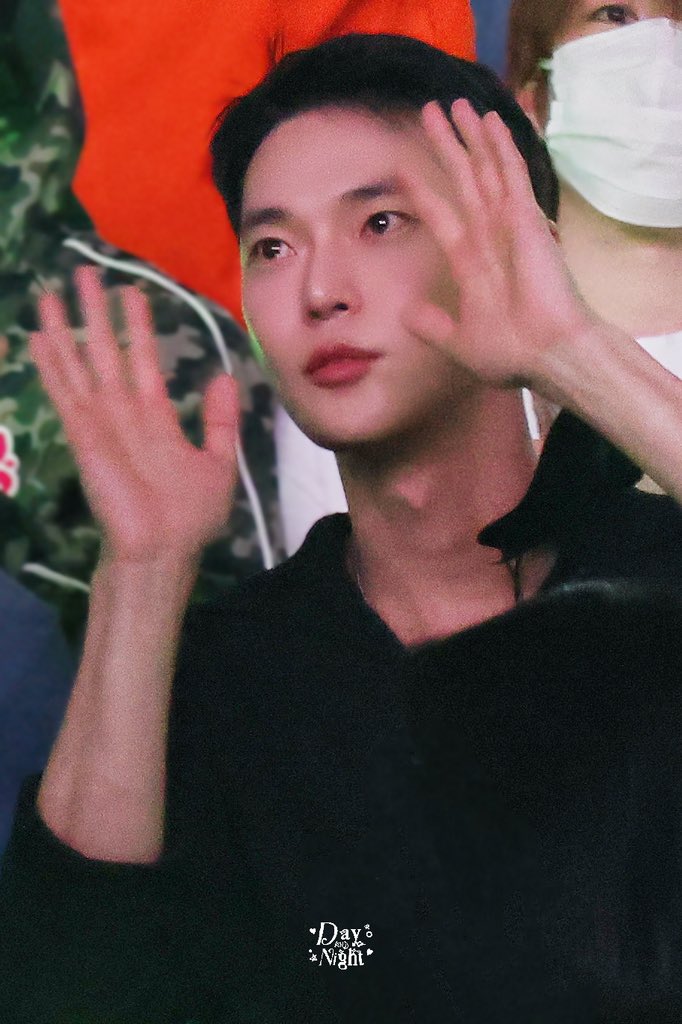 Dayandnight0201's tweet photo. 260920

#도영 #DOYOUNG https://t.co/vt0ZzdQEw9