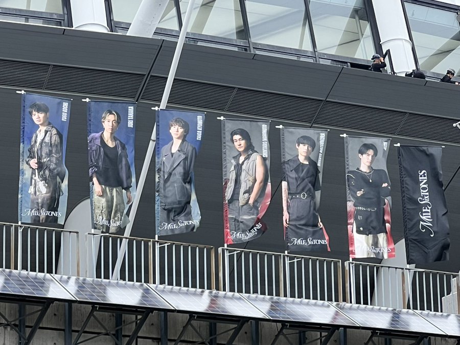 jpop_music_x's tweet photo. ＼🎤 LIVE INFORMATION／

SixTONES LIVE TOUR 2026
「MILESixTONES」Stadium Tour

本日9/20(日)、東京公演DAY2‼️
📍 味の素スタジアム
⏰ 17:30 START

東京2DAYS、最終公演✨
本日も皆さまのご来場をお待ちしております。

▼ライブ情報
🔗 https://t.co/O25sVQ4J6w

#SixTONES
#MILESixTONES https://t.co/WVp8m2d0Hh