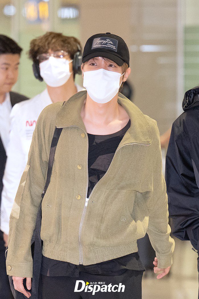rosehope218's tweet photo. 260920 입국 기사 사진 #Jhope #제이홉

앙 이쁘다 가을 호비🤤🤤 https://t.co/EjQnnYJzDY