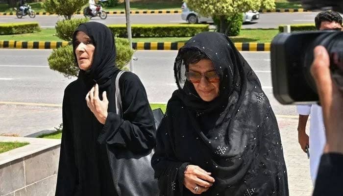 jokkeerrr2's tweet photo. جس کی نظر سے یہ ٹویٹ گزرے اگنور مت کرے ریٹویٹ کرکے اس ٹرینڈ کو جوائن کریں
اور علیمہ خان کی رہائی کا مطالبہ کریں

#علیمہ_خان_کو_رہاکرو https://t.co/Q4DAgllNrL