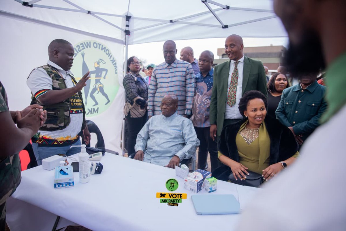 MkhontoweSizwex's tweet photo. The MK Religious Movement prayed for President of uMkhonto weSizwe, President Jacob Zuma, while MK medics demonstrated their services, encouraging community members to prioritise their health and wellbeing.
#MKP #MKRM #MasibuyeleBantwini https://t.co/T5TthEiu0M