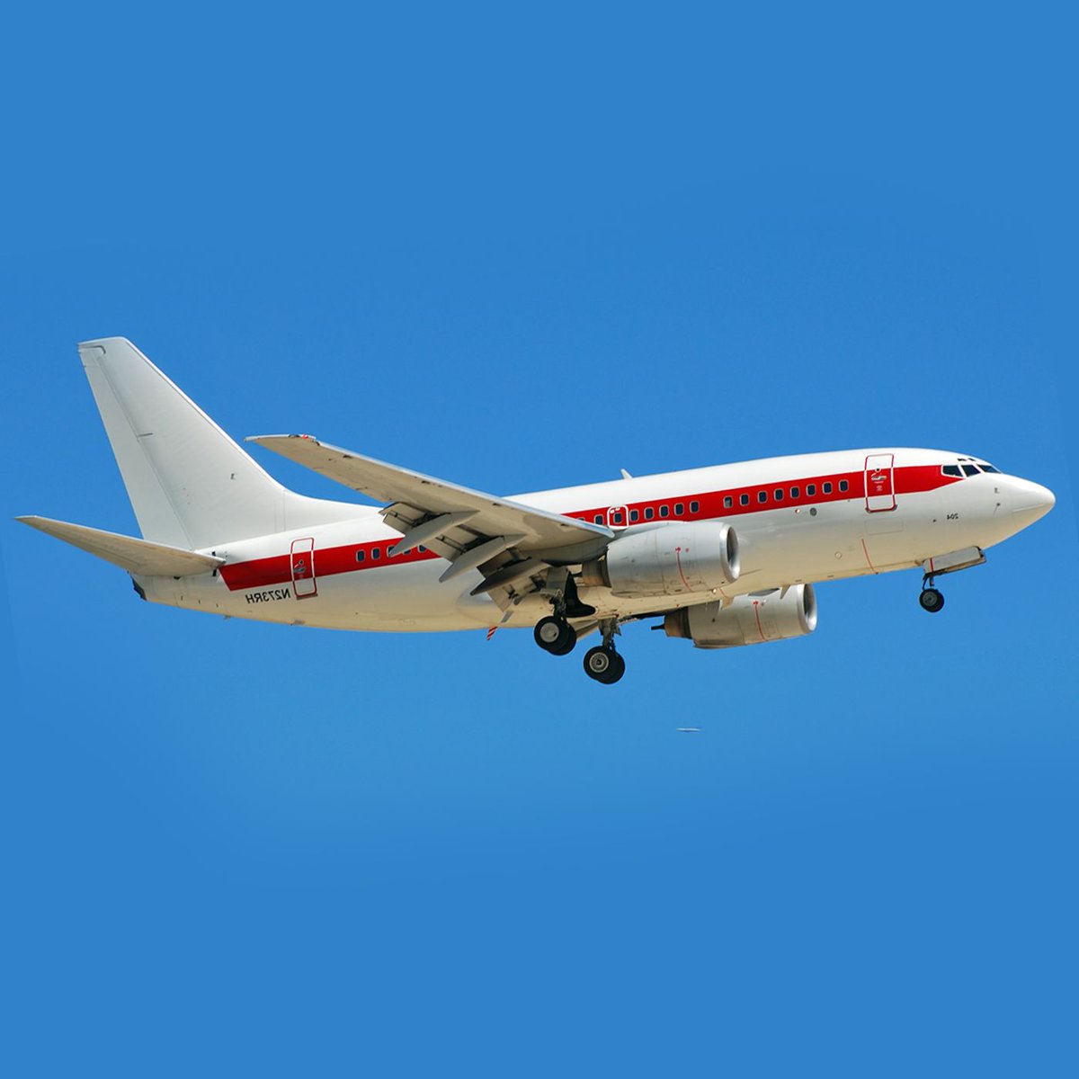 Dexerto's tweet photo. The Airline which flies in and out of Area 51 is hiring a new pilot for the first time in years

Janet Airlines pays $52 per hour and requires active military clearance https://t.co/qa95gP5sY6