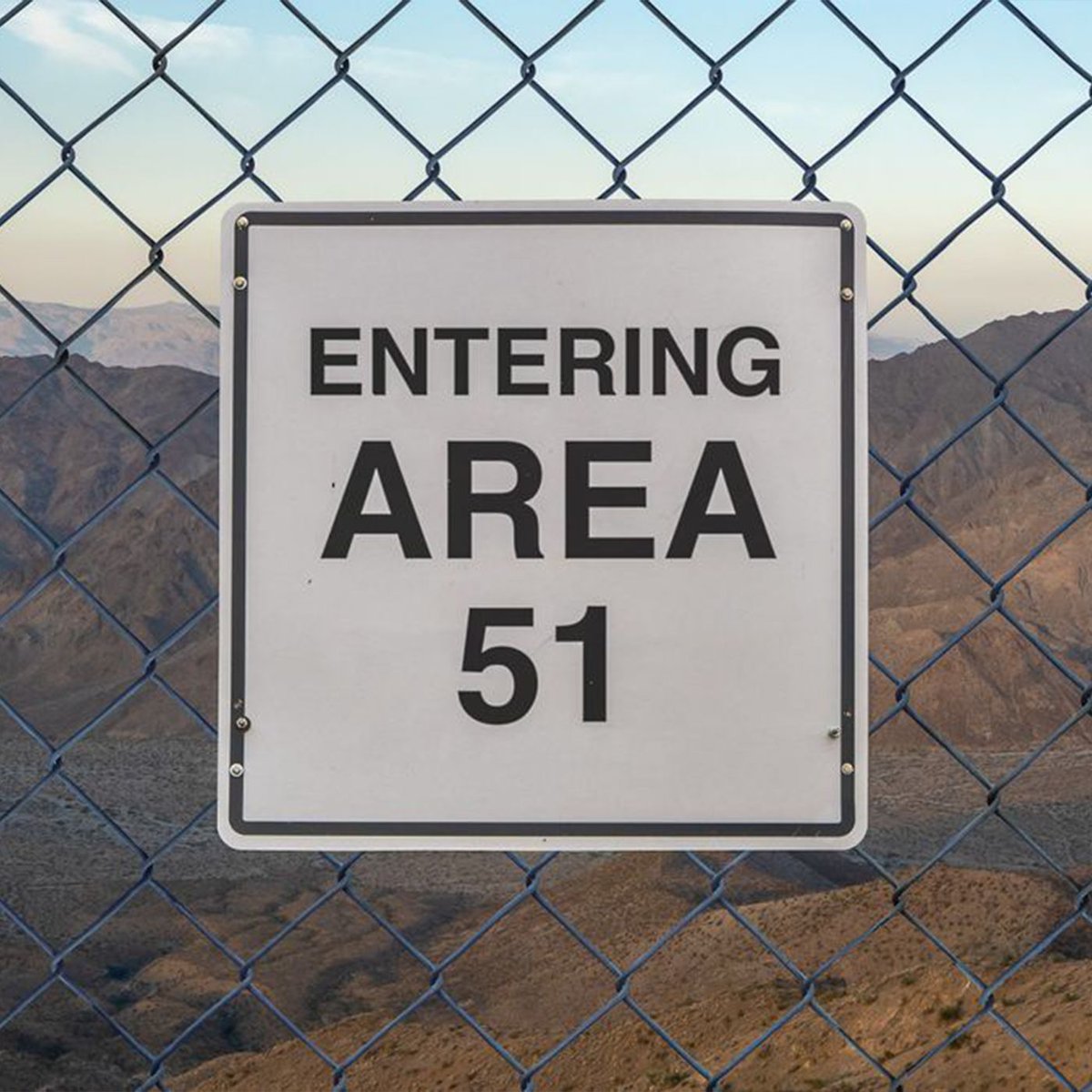 Dexerto's tweet photo. The Airline which flies in and out of Area 51 is hiring a new pilot for the first time in years

Janet Airlines pays $52 per hour and requires active military clearance https://t.co/qa95gP5sY6