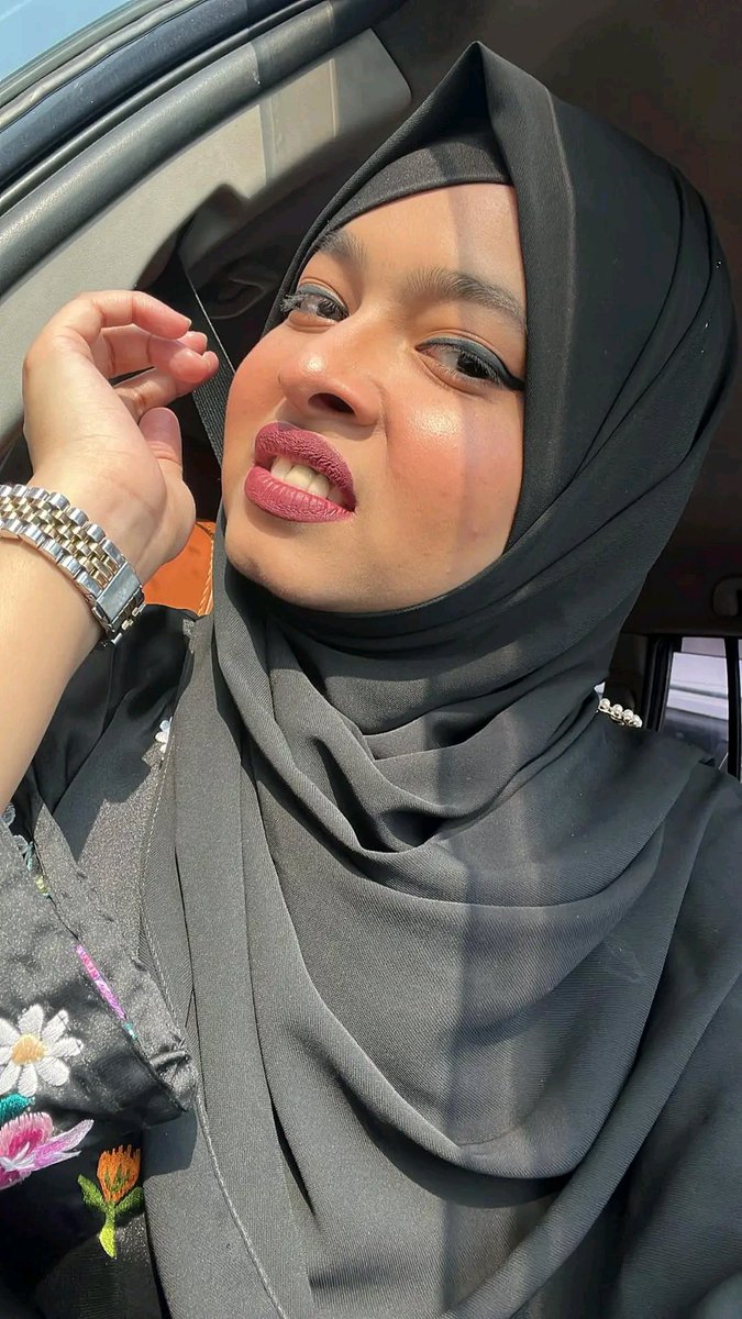 faizamulli's tweet photo. You want to cum on this face?🧕
@hijabitributes https://t.co/kBFvQNrmKD