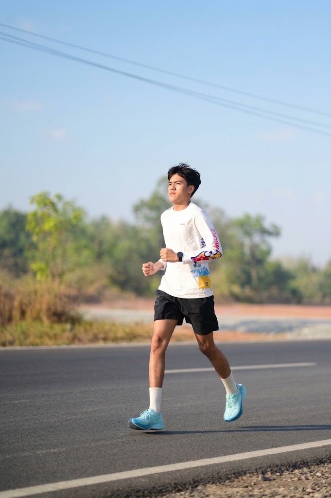 ontaarap_'s tweet photo. Melawan kabut asap kalimantan 🏃 https://t.co/M4xT5h6wcu