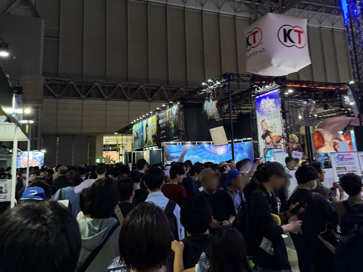 tokyo_game_show's tweet photo. ▶▶#TGS2026 振り返り①🎮◀◀

会場全体を彩った
豪華ブースを振り返り✨

熱気あふれる1〜8ホールの様子を
キュッとまとめてお届け📸

※9/21(月・祝)のリアル開催は台風のため中止となりました。
同日ご来場分のチケットは払い戻しいたします。
方法は購入先プレイガイドのご案内をご確認ください。

▶ お知らせページはこちら
https://t.co/7xNctsc5ey

#東京ゲームショウ30th