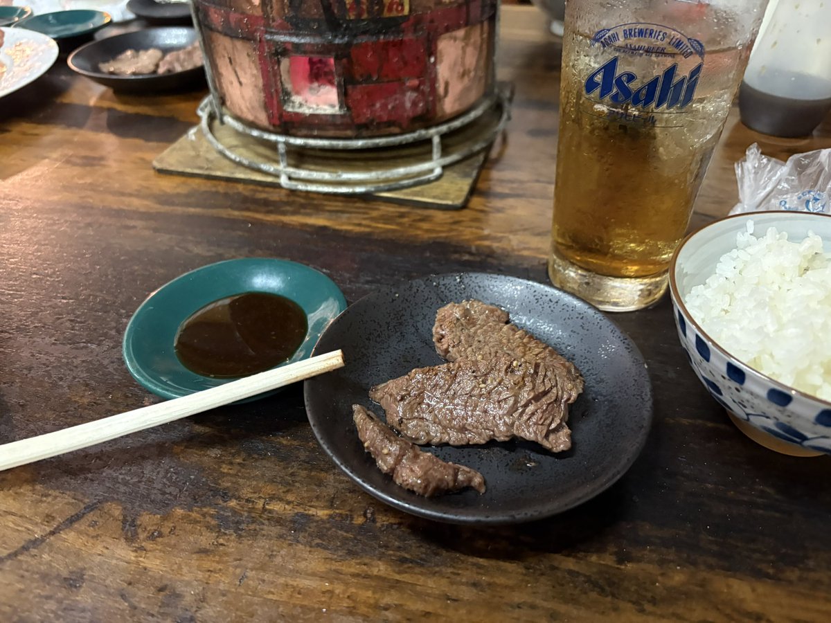 Phi_0__0's tweet photo. 焼肉🥩🔥 https://t.co/2DtGN8wl7R