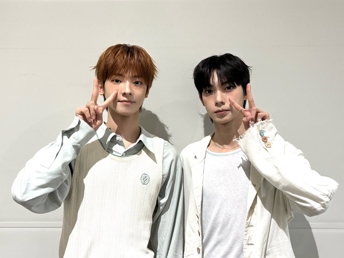flareu_japan's tweet photo. ＼FLARE U 1st Mini Album『YOUTH ERROR』Japan Edition／
リリースイベント@大阪 終了!!📢

日本で初めてリリースするアルバムを記念して、U’REのみなさんと素敵な時間を過ごすことができました❣️
��いに来てくださったみなさん、本当にありがとうございました✨

明日は東京でお会いしましょう!!🩷

🔗イベント詳細はこちら
https://t.co/zyQq2F5mOd

#FLAREU #YOUTH_ERROR #FLAREU_YOUTH_ERROR #CHUEILIYU #KANGWOOJIN
