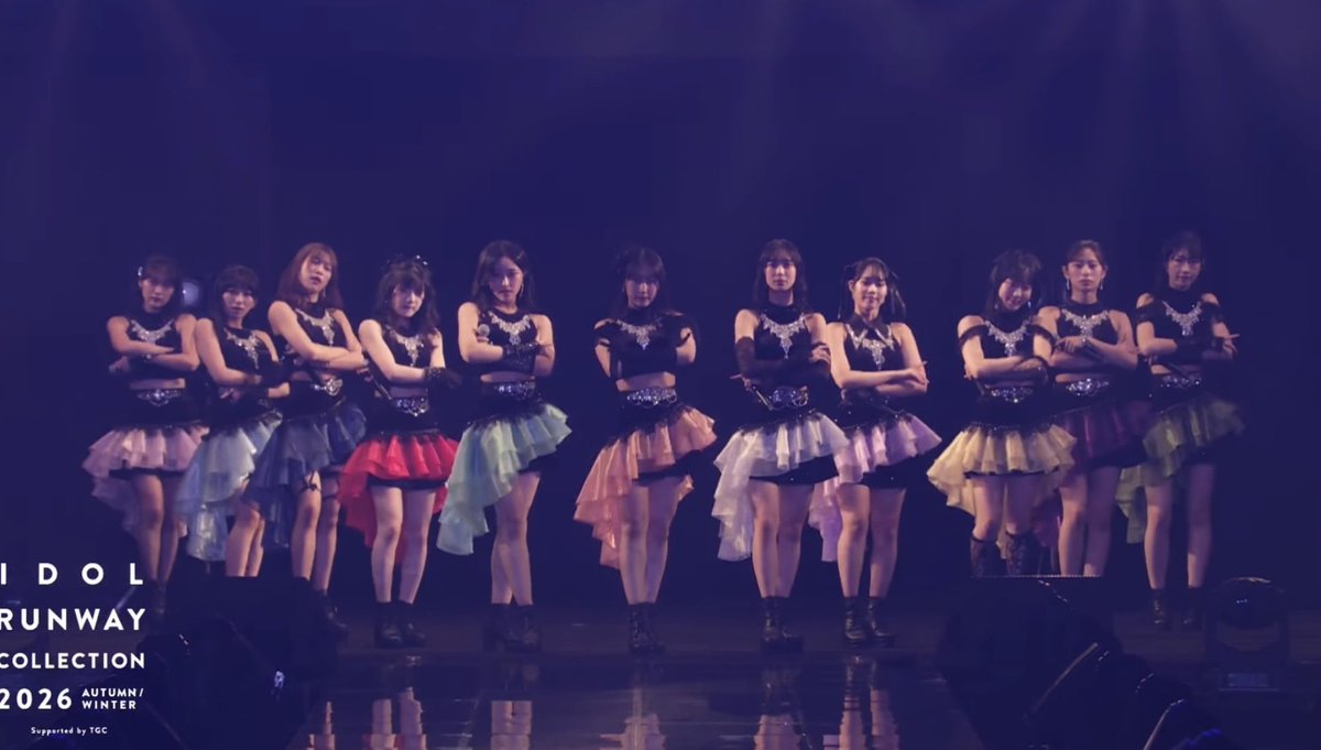 KKk41194034's tweet photo. ←1曲目　　
　　　　　　　　　　3曲目→
このギャップよ https://t.co/zvM9FTE9ks
