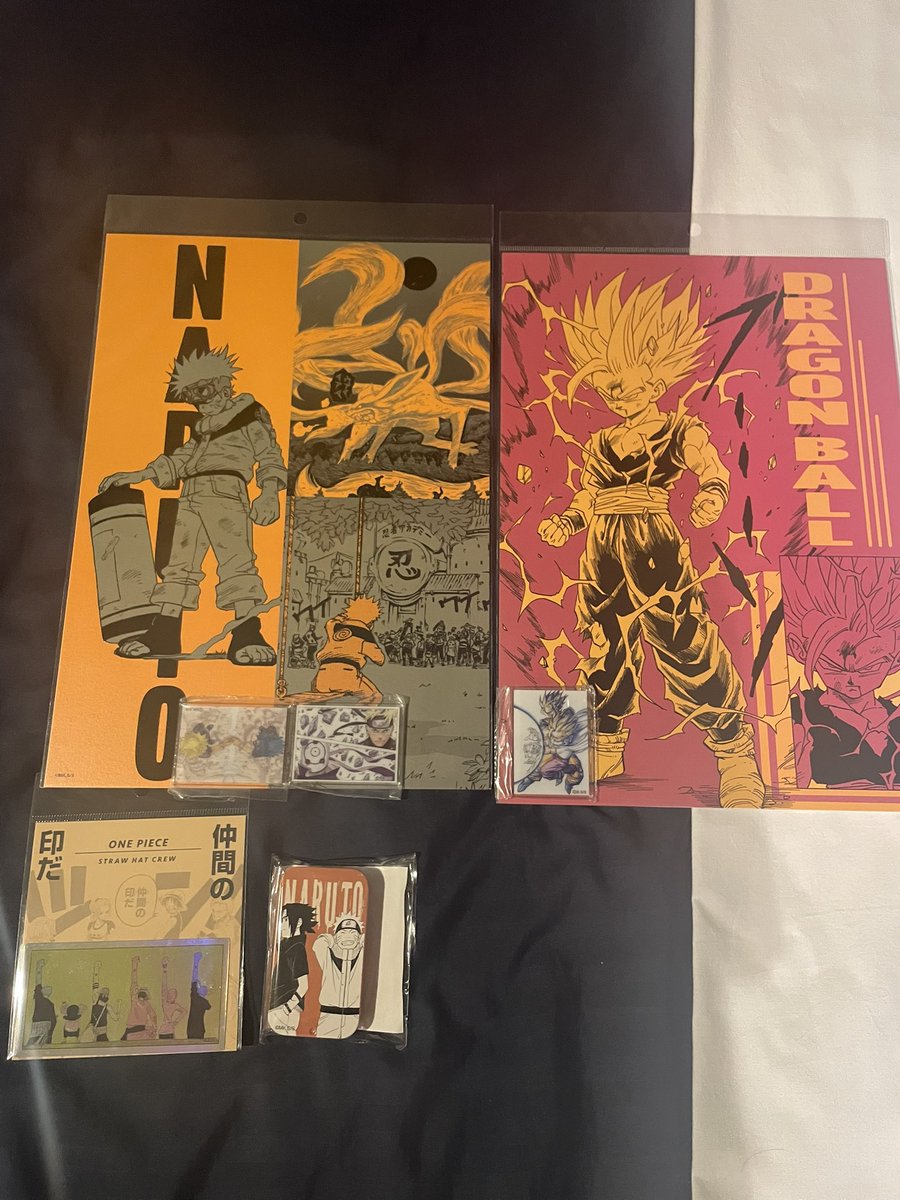 Sora46464646's tweet photo. 神保町のジャンプショップもやっと行けたー！ガチャも回せてグッズも買えた！！
この和紙のやつデザイン良すぎ✨
ステッカーはフィギュアと一緒にしてディスプレイしよっと🎶 https://t.co/4zggvPkqn6