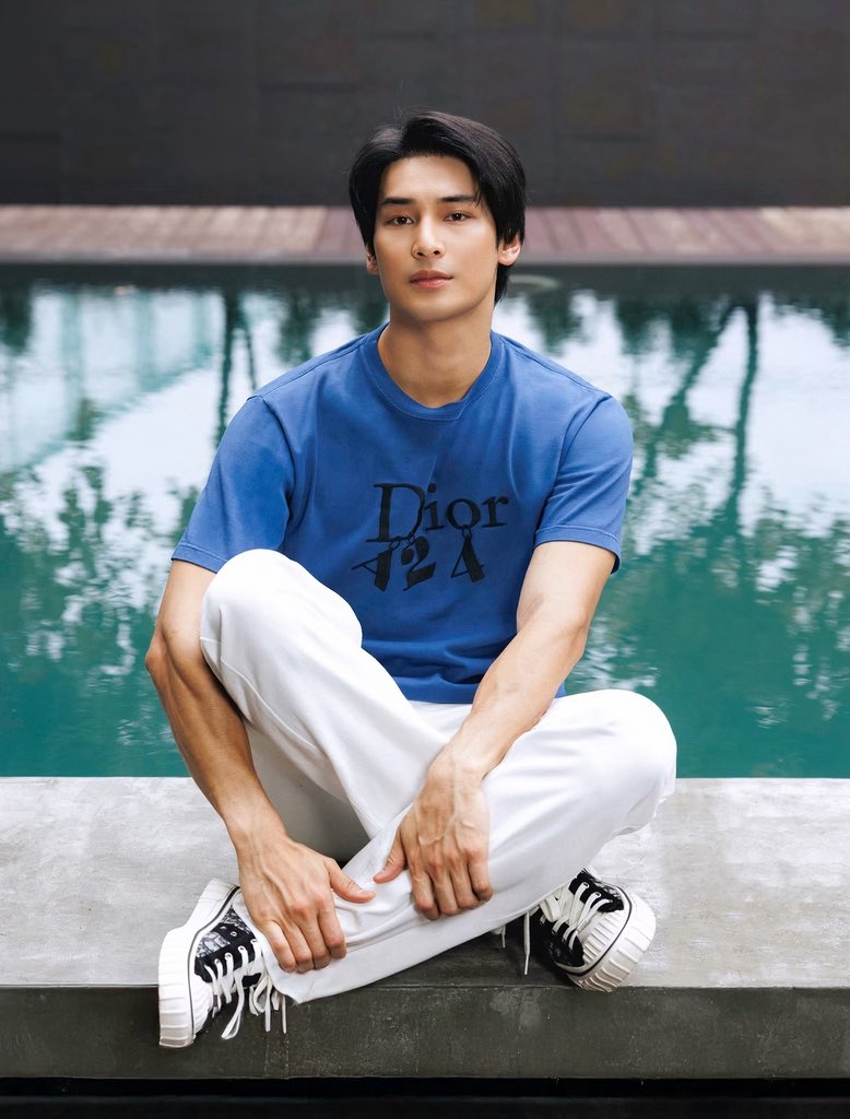 thaifashiond's tweet photo. #UPDATE: เปิดภาพเหล่าแอมบาสเดอร์ไทย มาย-ภาคภูมิ @milephakphum, อาโป-ณัฐวิญญ์ @Nnattawin1, หลิงหลิง คอง @linglingsirilak และ ออม-กรณ์นภัส @ormmormm ร่วมฉลองความร่วมมือระหว่าง DIOR และ A24 

@dior 
#DiorA24 #Dior https://t.co/NzXjEEVggn