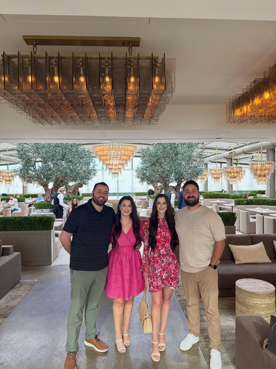 JeremySantaAna's tweet photo. So pretty for Michelle and Nicole and they're the best 😍🥰❤️ https://t.co/i7NdBjeeEG