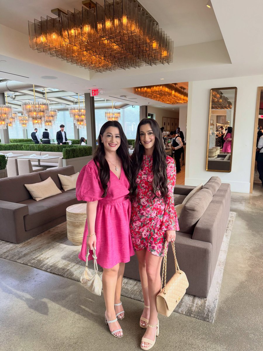 JeremySantaAna's tweet photo. So pretty for Michelle and Nicole and they're the best 😍🥰❤️ https://t.co/i7NdBjeeEG