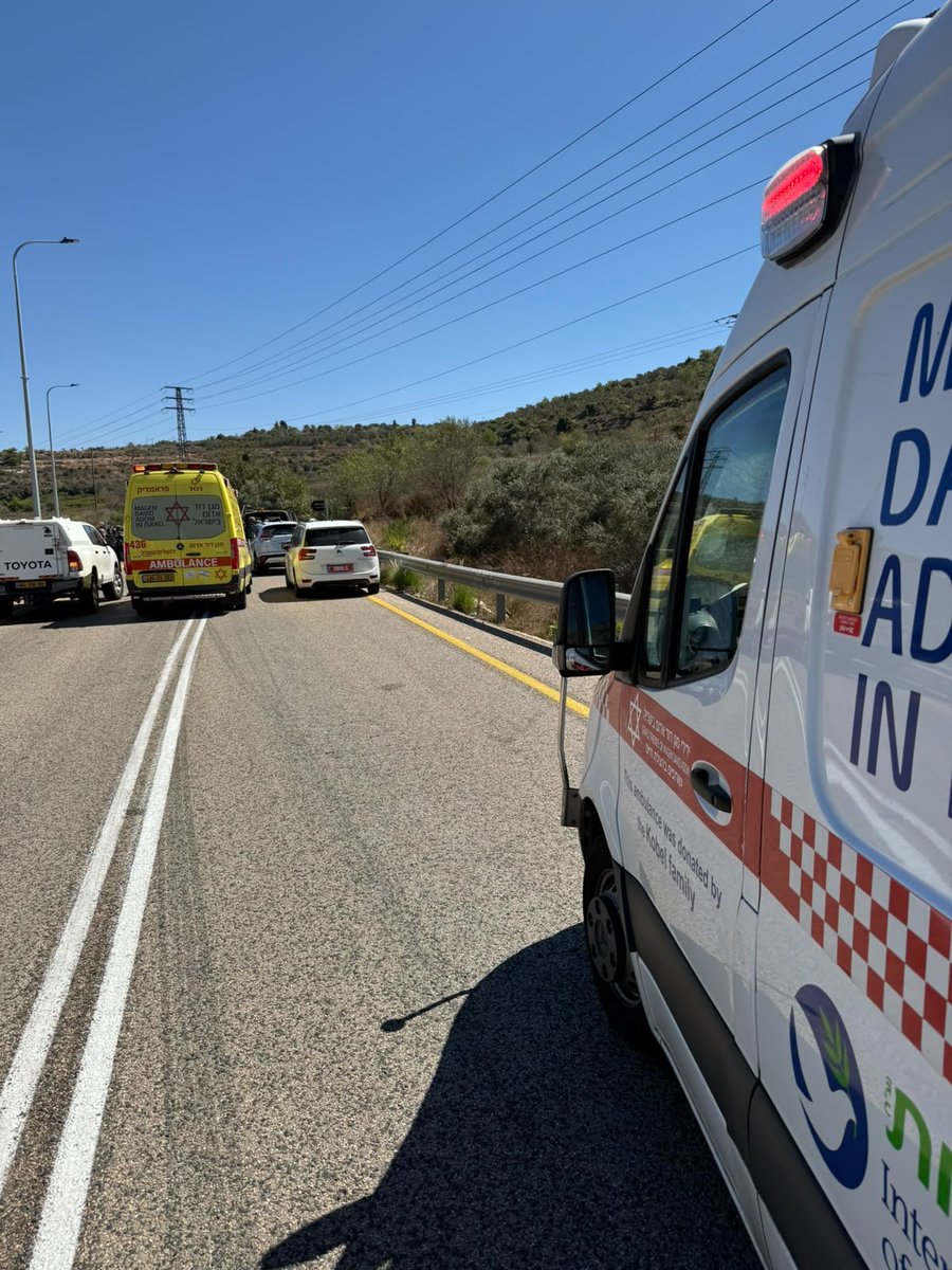 Mdais's tweet photo. MDA Spokesperson: Update on the terror attack near Neve Tzuf

MDA EMTs and paramedics are providing medical treatment and evacuating a male in his 30s to Beilinson Hospital in serious condition, with gunshot wounds. https://t.co/Hh4IZECPKW