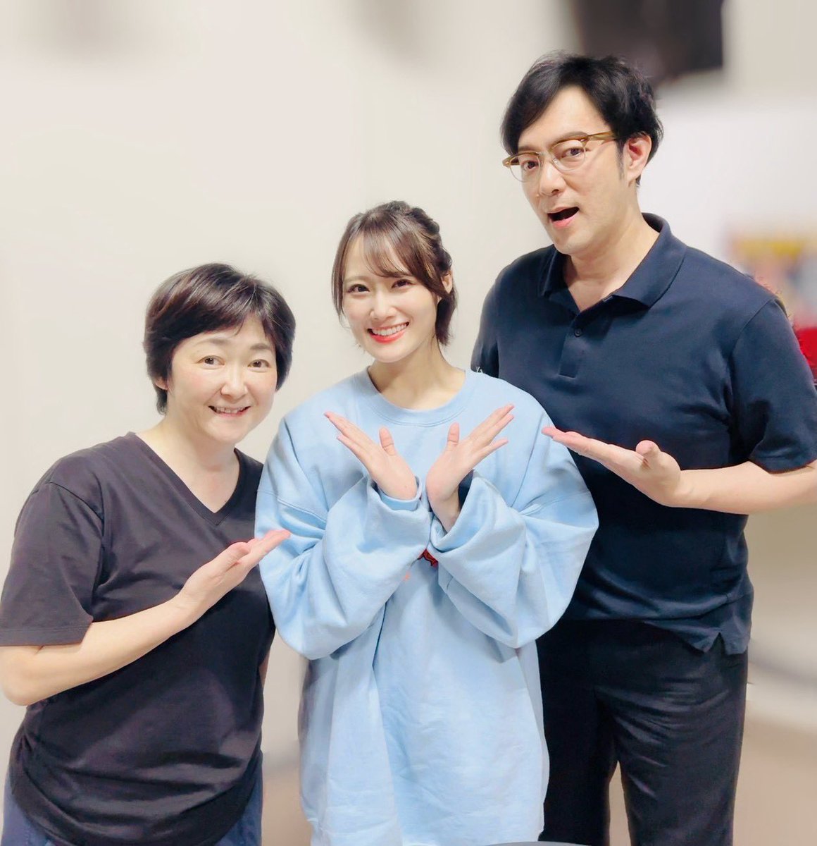 erikonnitiwa11's tweet photo. 舞台 #QOTR 🥊🔥
『Ｑｕｅｅｎ  ｏｆ  ｔｈｅ  Ｒｉｎｇ』

A・B teamともに、無事に千穐楽を迎えました‼︎

劇場で熱い応援を届けてくださった皆さま、
本当にありがとうございました。

これからも、それぞれの場所で
“ナイスファイト”な人生��。

たとえ今、光が当たっていなくても。
挑戦することに無駄なことなんて一つもないと思います。

この作品が、皆さまの背中を少しでも押せていたら嬉しいです。

皆さまの日々が、
より生き生きと輝くものになりますように。

A team
スパーク美玲 / 城恵理子
@gekidan_lives