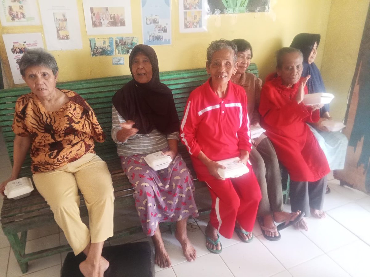 toodumbtodai's tweet photo. HELP RT temen2
aku lg BU buat tagihan air dan obat asma 🥹

bantu dibeli daganganku yuk, 10rb aja perboxnya barangkali kakak2 mau berbagi utk ultah, utk bayar fidyah dll
dom palembang dan no min order yaa 🥹🫶 https://t.co/uyQ9iZCux9
