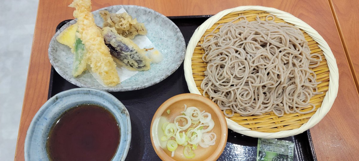 jad2ama's tweet photo. 食べたら帰ります！

札幌まで！

たのしかった！ https://t.co/zPz39bX4ck