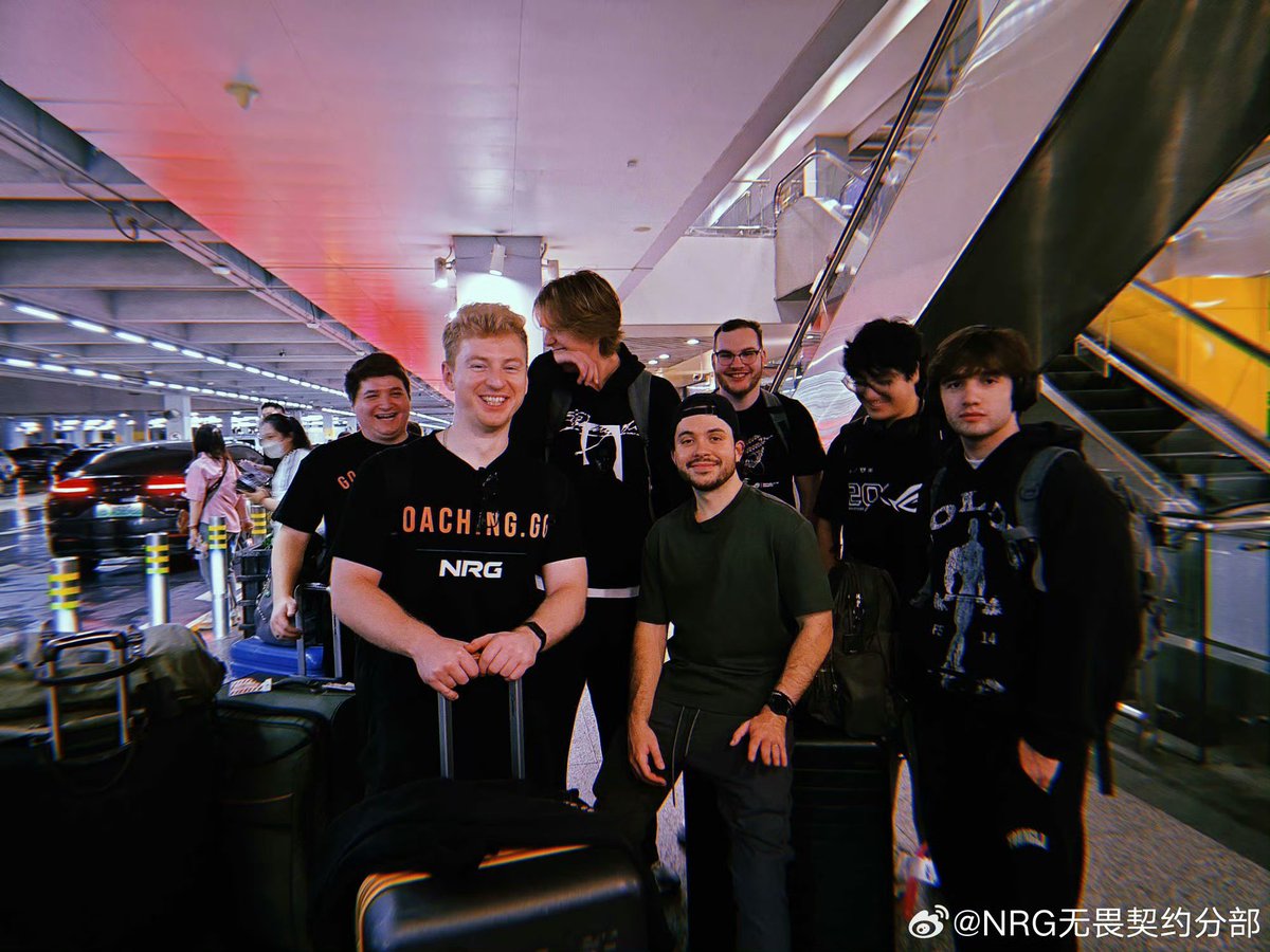 aasterlic's tweet photo. more of nrg in shanghai  :]

(via weibo) https://t.co/NXmv4q269c