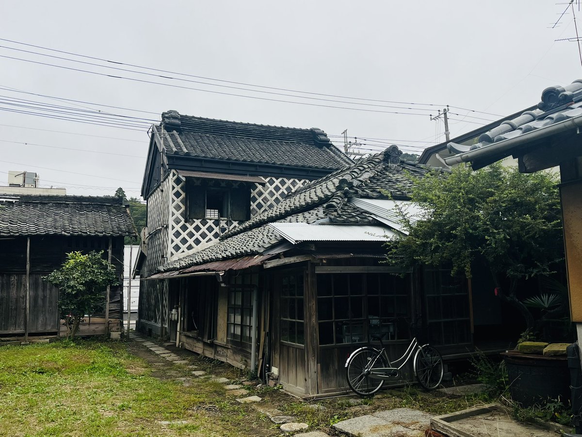 giYouhuu78's tweet photo. みんな大好き海鼠壁。 https://t.co/iiEXHSF5dC
