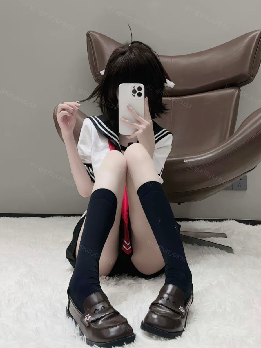 Kittyoxozzz's tweet photo. 你可不可以多想我一点呀?我多打几个喷嚏没关系的 https://t.co/vAJsRw1QLw