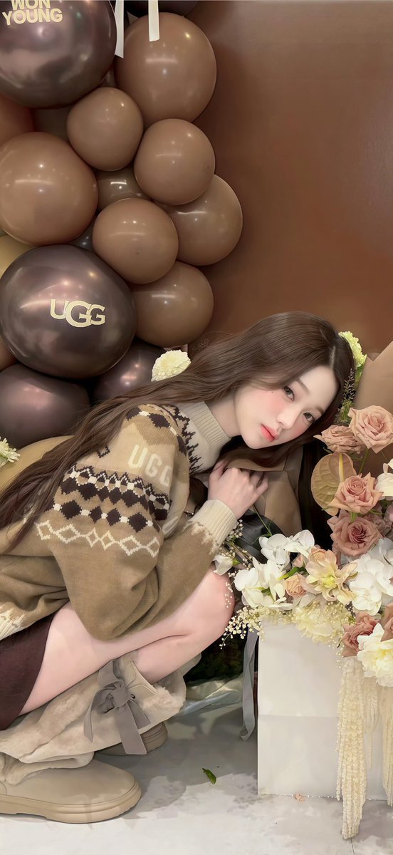 jang_vicky7's tweet photo. 員瑛和ugg
#WONYOUNG #JANGWONYOUNG   #ugg #IVE #장원영 #원영  #ウォニョン #張員瑛 #張元英 #张员瑛 #张元英 https://t.co/5JQnbL1Gn2