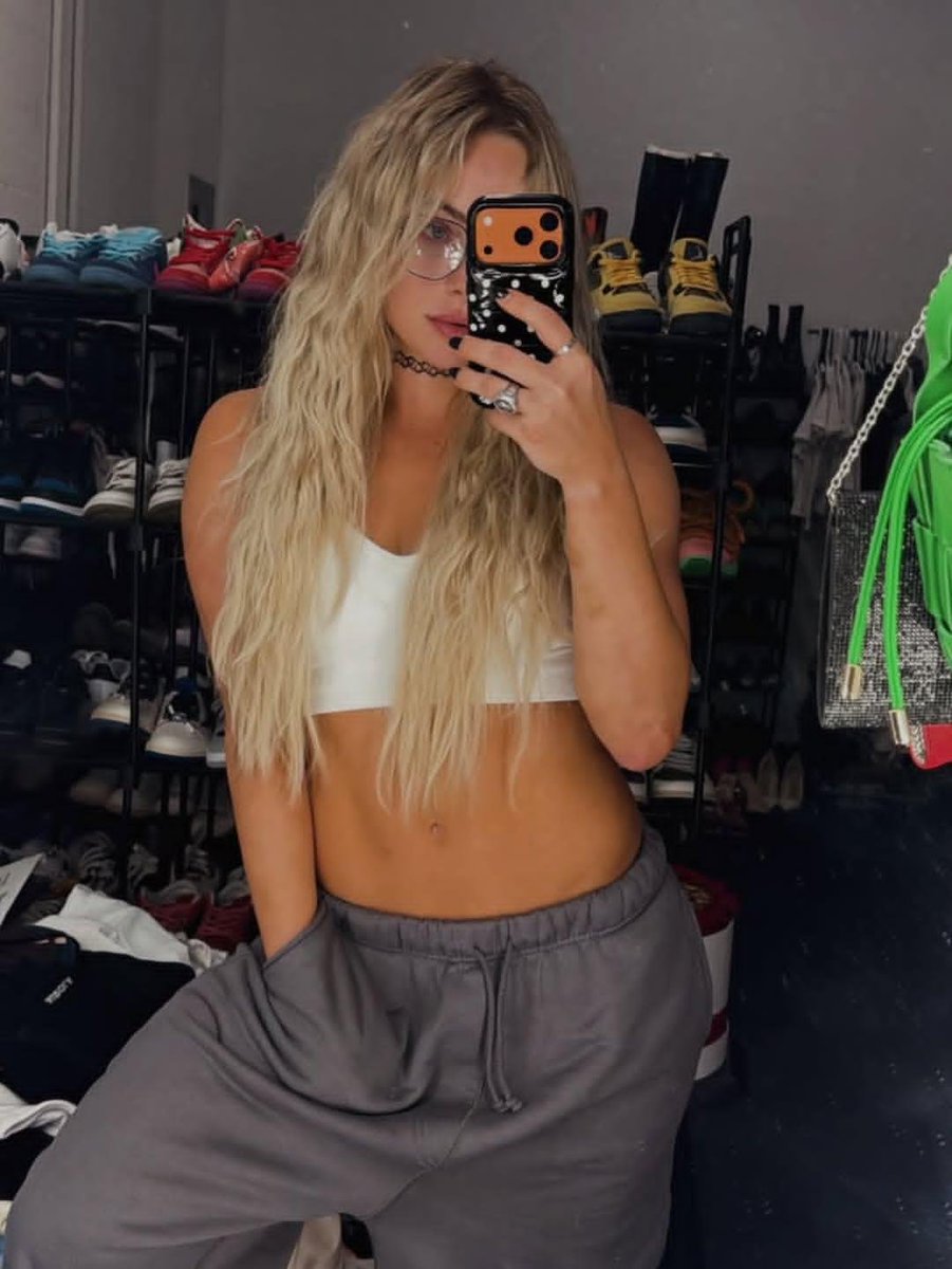 Angelito_gtr93's tweet photo. Good morning everyone!! God is good ππ» Everyone have a blessed day ππ» @YaOnlyLivvOnce #LMRT #LMRT2 #LMWT #LIVMORGAN #LivSquad #TeamLiv #WWERaw #WWEWomenDeserveBetter #SmackDown #WWEonNetflix #LIVQUEL #WWENXT Happy Sunday!! https://t.co/jjwlE2Ttzt