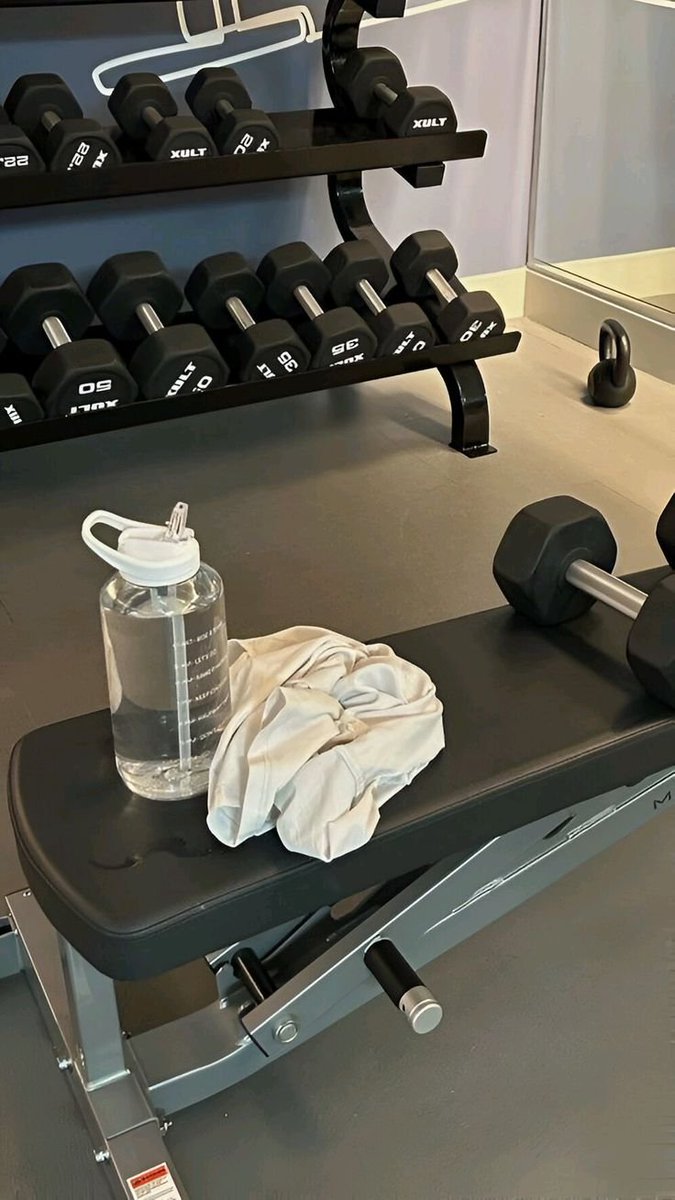 GentlemenxStyle's tweet photo. Order the space, do the work, train the body, earn the rest. https://t.co/hxwgnLRtNu
