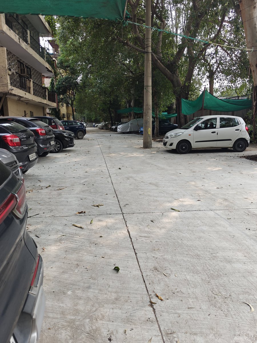 shubham5544's tweet photo. @dcwestzone ATTENTION MCD COMMISSIONER THERE IS LOT OF DUST AND NO REGULAR CLEANING HAPPENING IN C2C Pocket 12 Janakpuri , RESIDENT'S ARE SUFFERING FROM DUST POLLUTION IN THE BLOCK PLEASE TAKE ACTION !!!! @MCD_Delhi @HSdmc @DPCC_Pollution @CPCB_OFFICIAL @ashishsood_bjp @CMODelhi https://t.co/pZb9B9RUe5