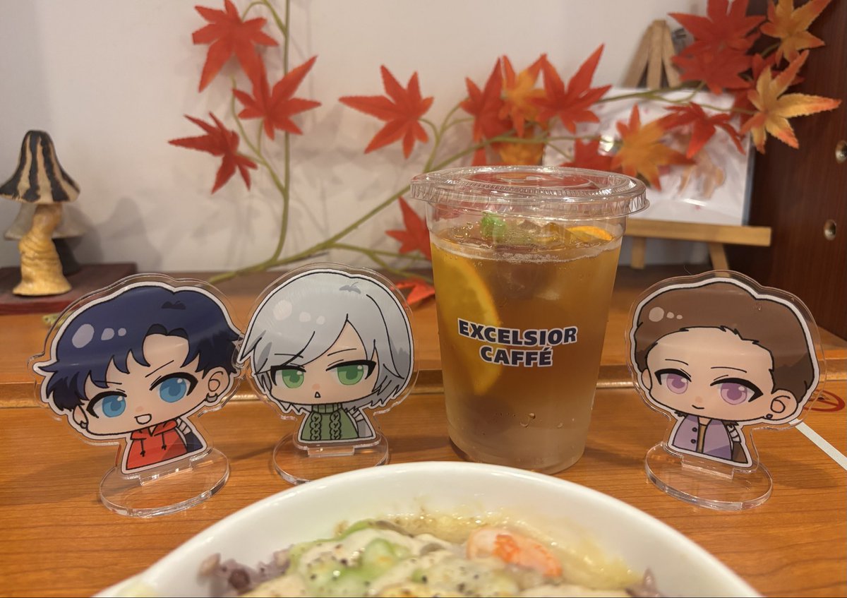sao_sailormoon's tweet photo. #TSKLights
#TSKHs
#しゅしゅしゅ箱

初めてのお出掛け💙💚💜
毎年飲んでるエクセルシオールカフェ☕️ソーダはいつかの金木犀🍬のような感じで香りが強くてと��も美味しい😋 https://t.co/7Bl0Gh1GFs