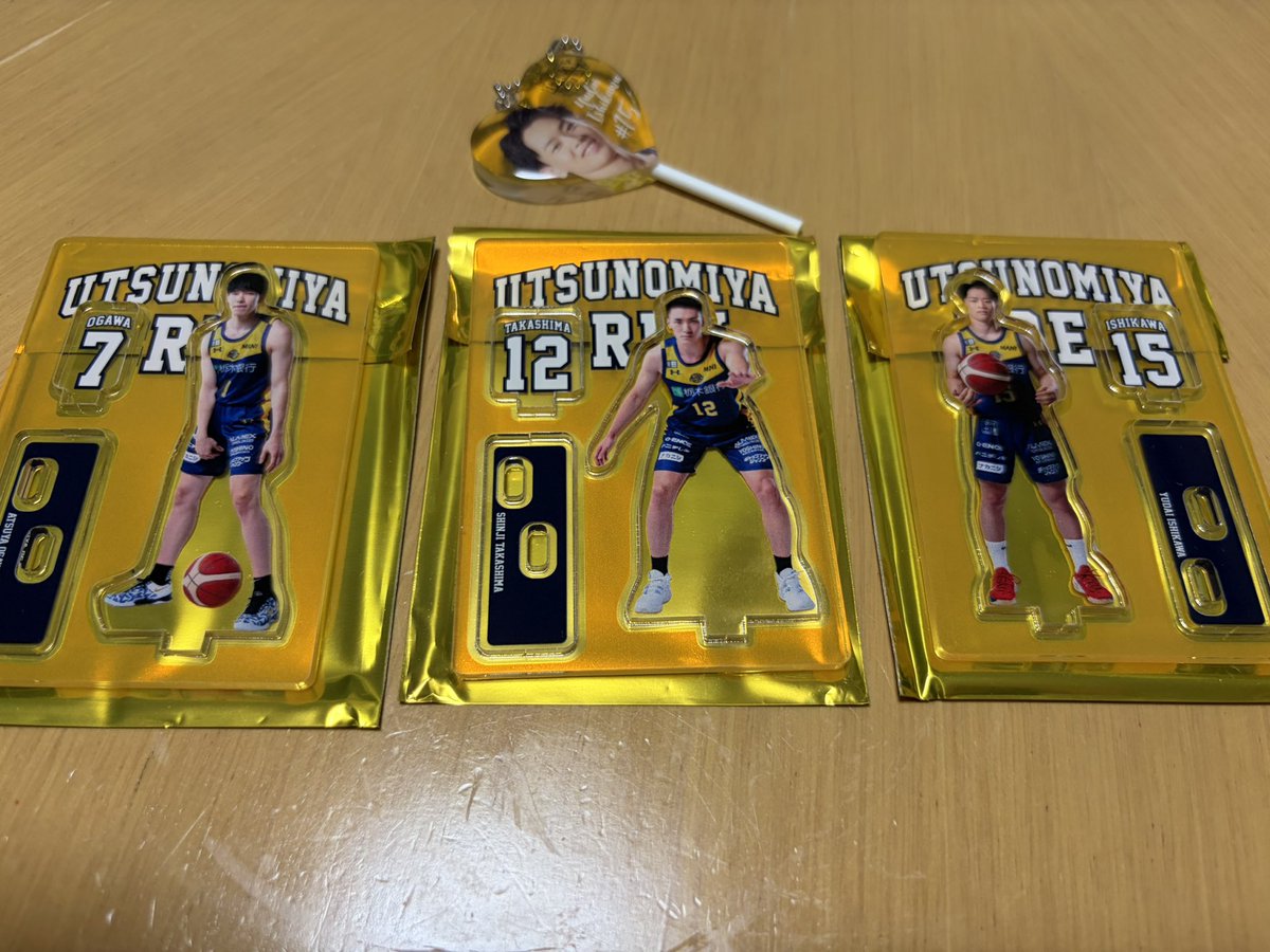 bremiyatada's tweet photo. #宇都宮ブレックス　#アクスタ
#拡散希望　
もしご希望の方がいらっしゃったら
お譲りor交換できます♪
興味ある方、お問い合わせください🌼
(グッズ整理に伴いポストしてます🙏🏻)

・2025-26 青木 高島 石川 鵤
・2024-25 小川 高島 石川
(同種で渡邉選手希望です) https://t.co/T9rkCequMY