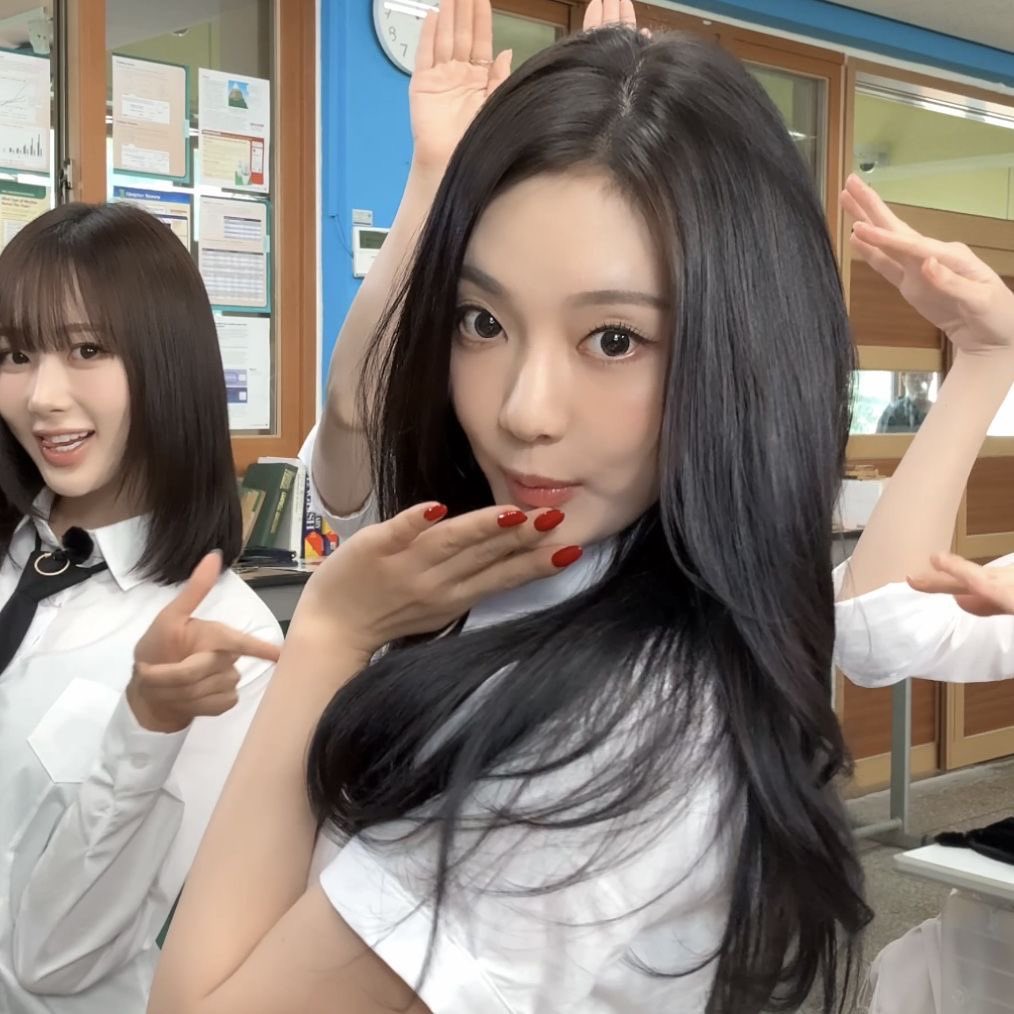 Ningaespe's tweet photo. @seongvhyeon Aku masih anak sekolah 1 sma https://t.co/cLw7nqz3ED
