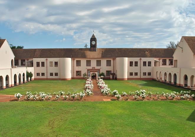 CurateZimbabwe's tweet photo. Arundel School, Harare, Zimbabwe 🇿🇼 https://t.co/x51n0IIWK9
