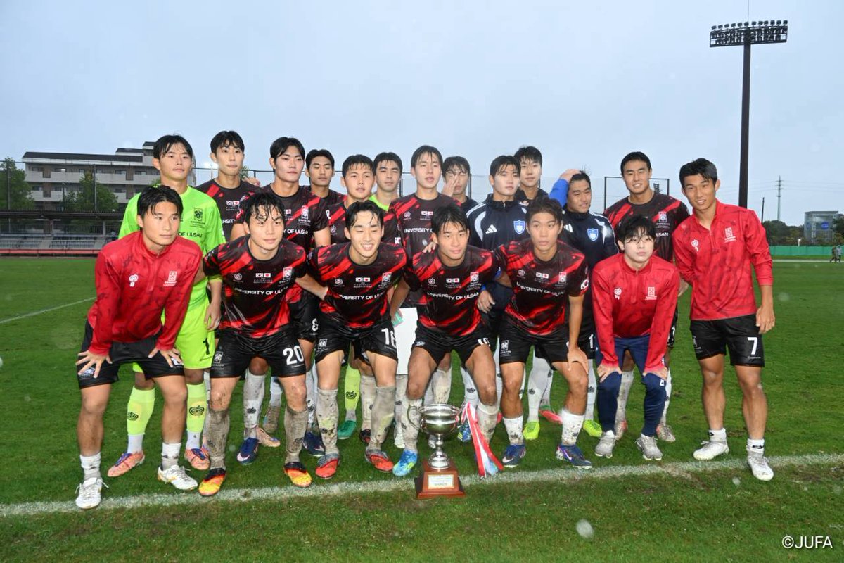 JUFA_kanto's tweet photo. 🏆優勝🥇
U-20関東大学選抜
法政大学・蔚山大学校

#jufa 
#関東大学サッカー 
#日韓交流戦 
#大学サッカーから世界へ https://t.co/WUNbCbbi4p