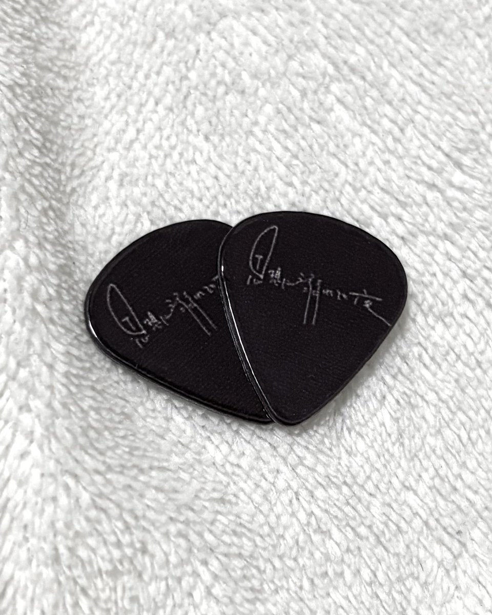 shisoboyoru's tweet photo. 【お知らせ🫶】

 『BAND ADDICT TOUR』 in Tokyo 

チケットSOLD OUTありがとうございます。

感謝の気持ちを込めて、来てくれる皆さんへ
限定ロゴ入りピックをプレゼントします。

この日のためだけの限定アイテムです。

当日、会場で受け取ってください。

本当にありがとう。
会場で会おうね。 https://t.co/r5oEJs2b3M