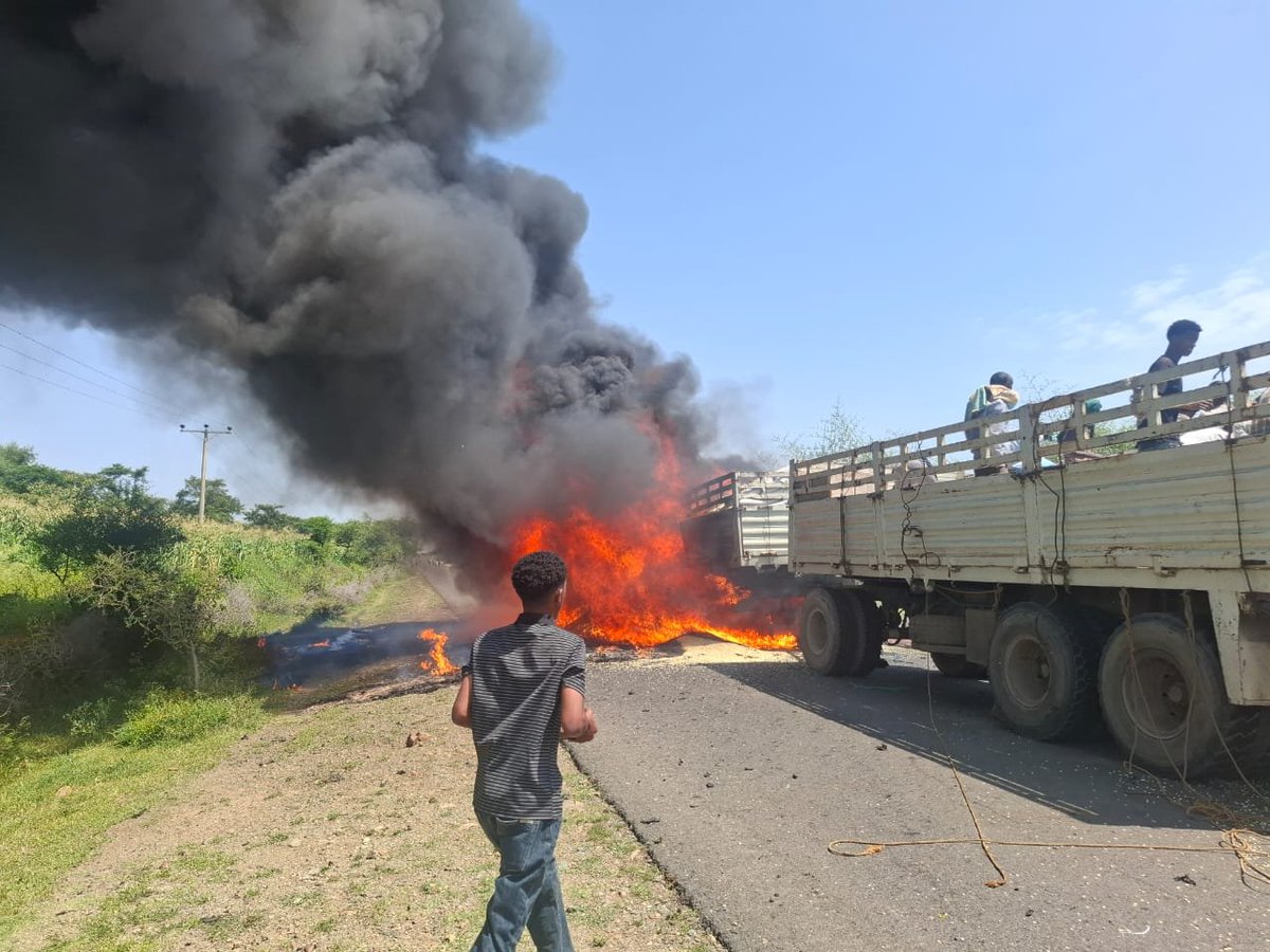 Goyteom37's tweet photo. 🚨 #Tigray Update:

Today, September 20, 2026, a drone strike carried out by the Federal Government of Ethiopia targeted a humanitarian aid vehicle traveling from Adi Nebried to Adi Daero, near the Crecher site in Northwestern Tigray.

#Tigray #StopBombingAID #AIDUnderAttack https://t.co/QlbWL12sZ9