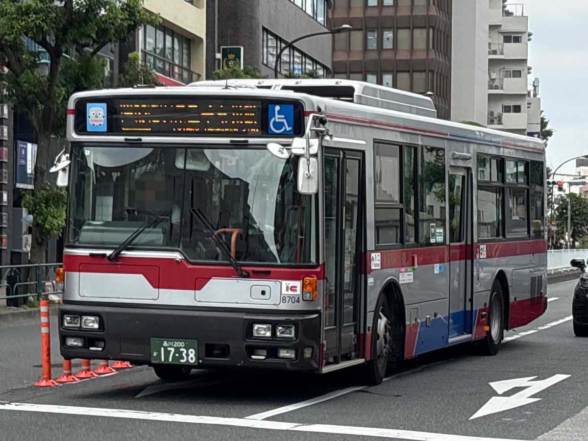 asa_nonste's tweet photo. 東急バス M8704
品川 200 か 1738
PKG-RA274KAN 07年式

首都圏では貴重になりつつあるRAですが、東急の車はまとまった台数見ることができました。 https://t.co/WXif4A7GLL