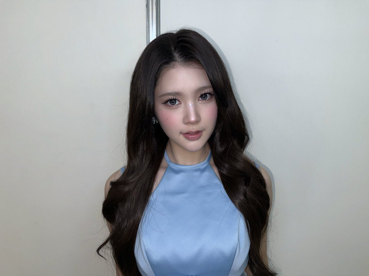 starfess's tweet photo. -star CANTIKNYAAAA CANTIKNYAAA AKU TERGILA GILAAA https://t.co/S6KfTgdRvI