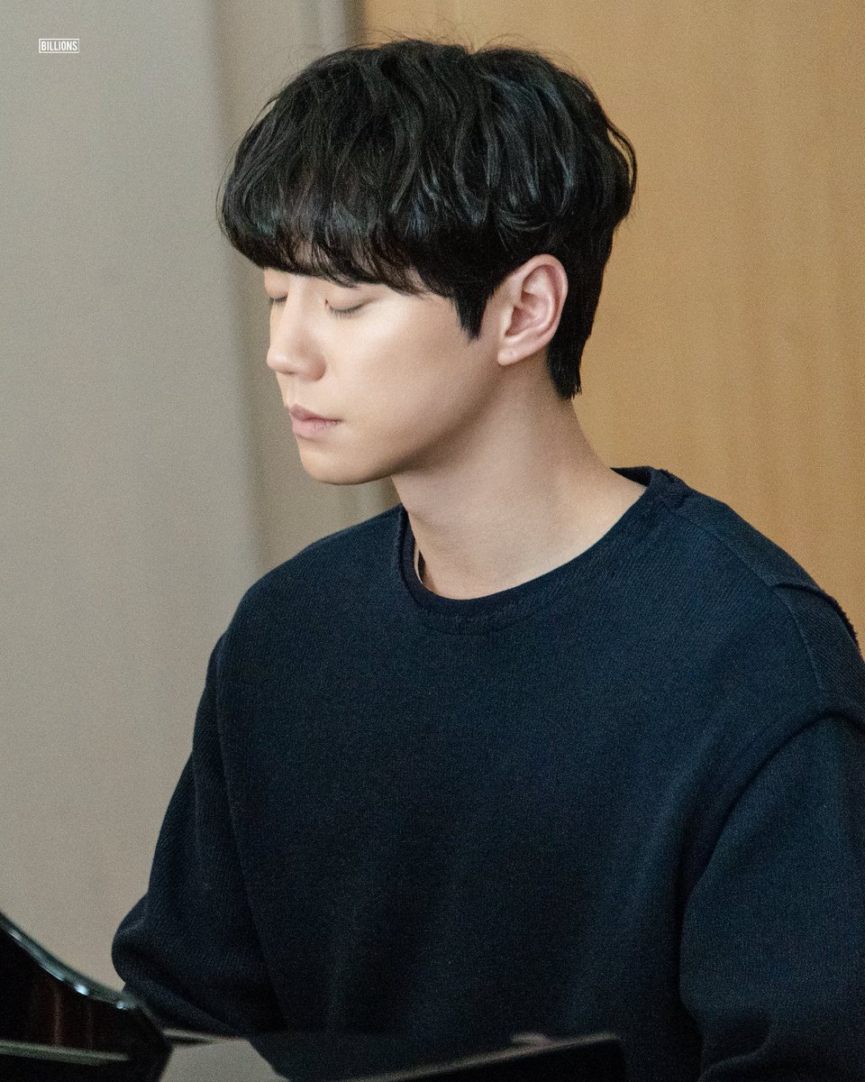 BILLIONS_ent_'s tweet photo. [📺] #이준영

<포핸즈> 5-6화 비하인드 공개📸

국내 데뷔를 앞둔 정요의
지휘 무대 놓치지 마세요🎼

오늘 밤 9시 10분
8화 본방사수🙌🏻

#LEEJUNYOUNG
#tvN #포핸즈 #FourHandsTwoSonatas
#빌리언스 #BILLIONS https://t.co/xq5bnLuFWk